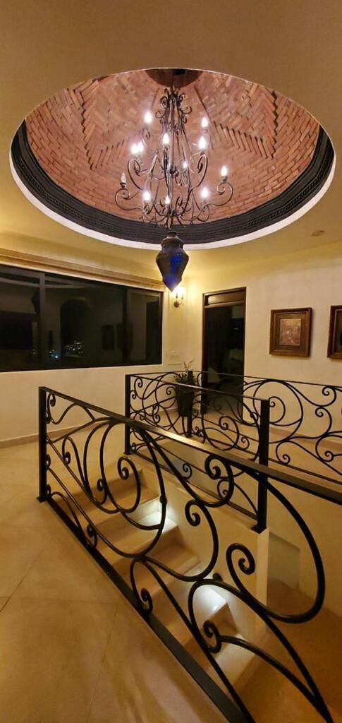 Luxury With Two Pools, Great For Large Groups Villa